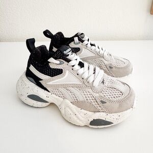 Reebok Toddler Kids boys girls Chunky Y2K Sneakers Size 11 White black neutral
